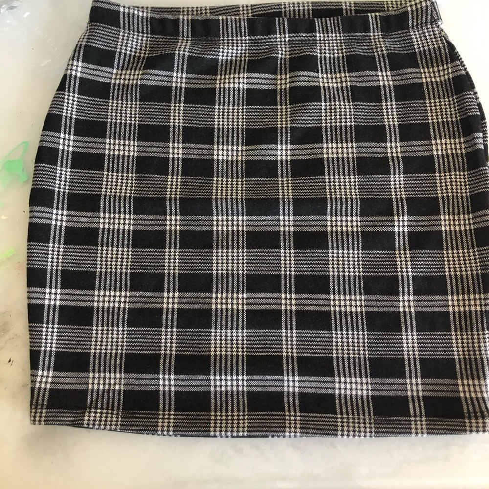 Black and white plaid skirt